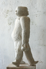 modern figurative sculpture self-zeroing